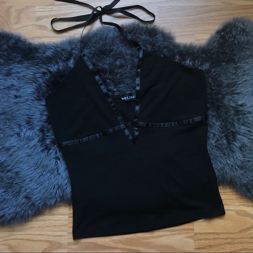 90s lil black keyhole halter top